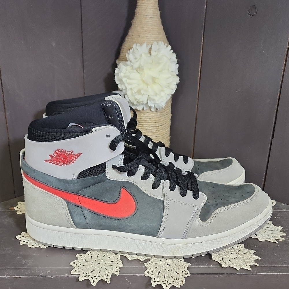 Nike Air Jordan 1 High Zoom Comfort Cement Red And Grey Retro High-Tops Size 12